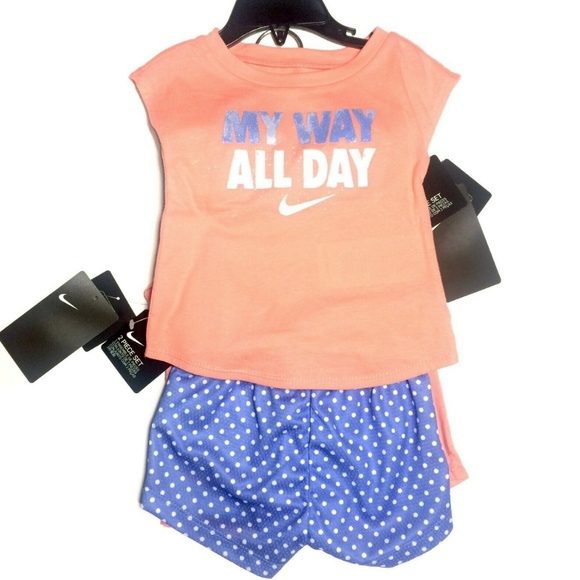 Nike Toddler Girls 2-Piece Set T-shirt Shorts - Picture 2 of 2